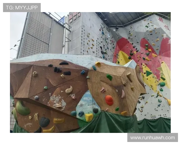 重庆攀岩队全方位压制分析与攀岩热点的深度解读