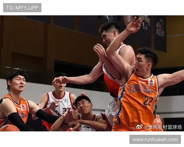 新疆队与上海久事的激烈对决谁能在赛场上笑到最后