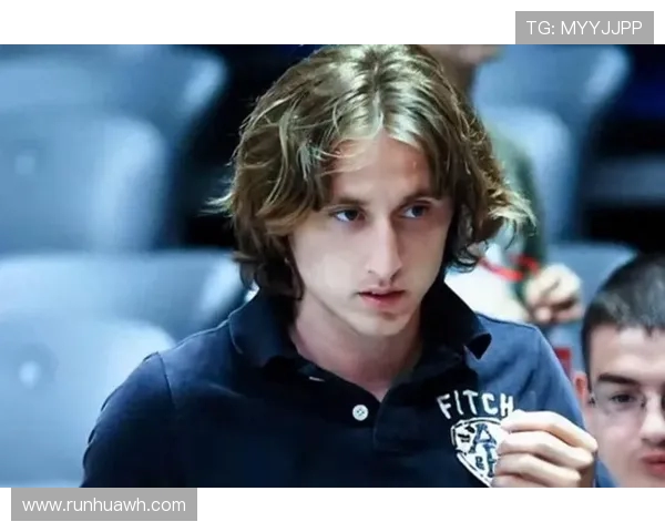 莫德里奇:从克罗地亚足球天才到世界足坛传奇的辉煌历程与成就解析 莫德里奇:从克罗地亚足球天才到世界足坛传奇的辉煌历程与成就解析