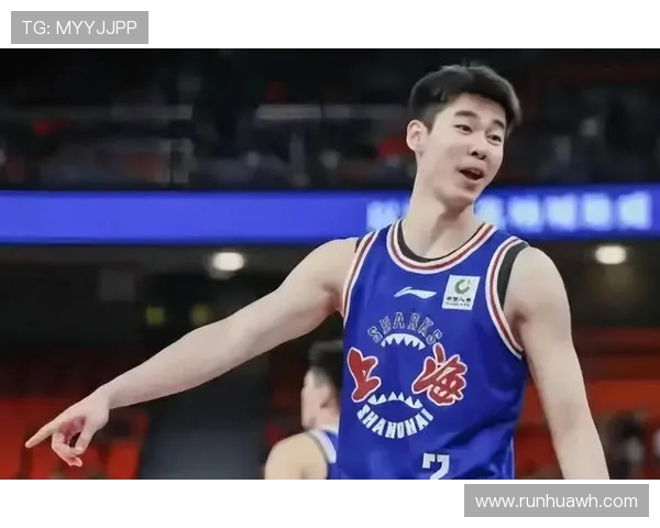 郭昊文：从篮球新星到职业生涯的璀璨之路探索与成长的故事