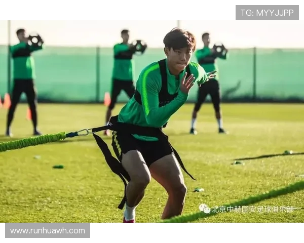 北京羽毛球队战术解析:从技术到战术的全面探讨与实践分享 北京羽毛球队战术解析:从技术到战术的全面探讨与实践分享